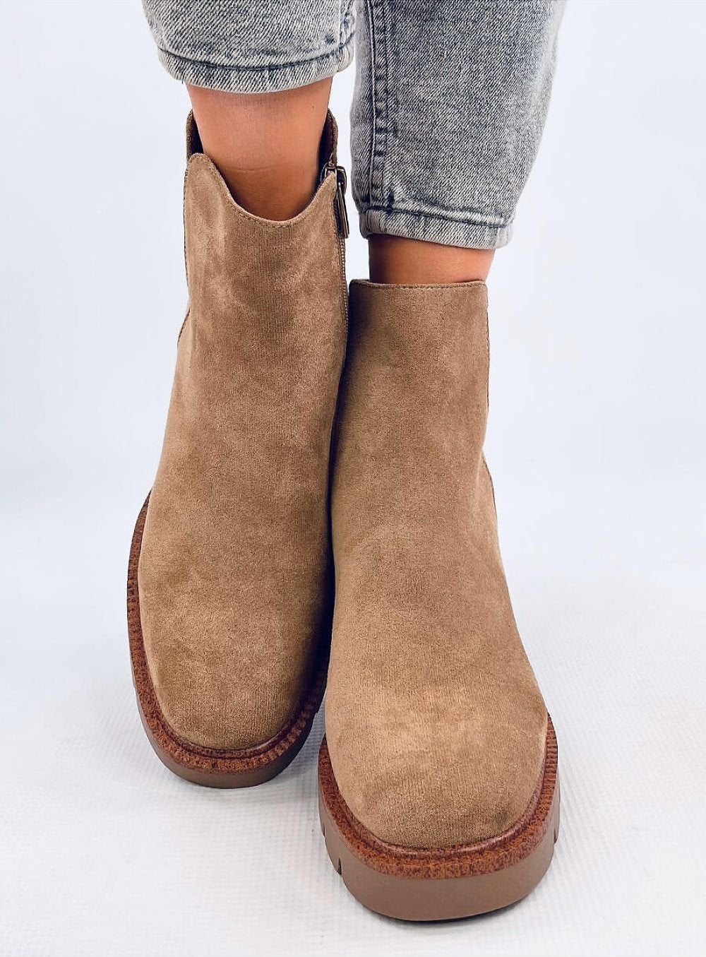 Dameslaarzen halfhoog met hoge hak