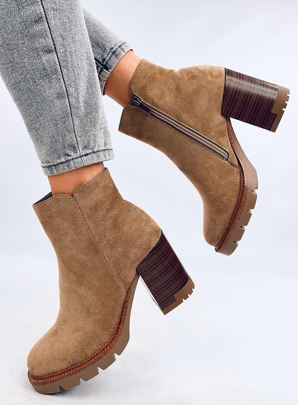 Dameslaarzen halfhoog met hoge hak