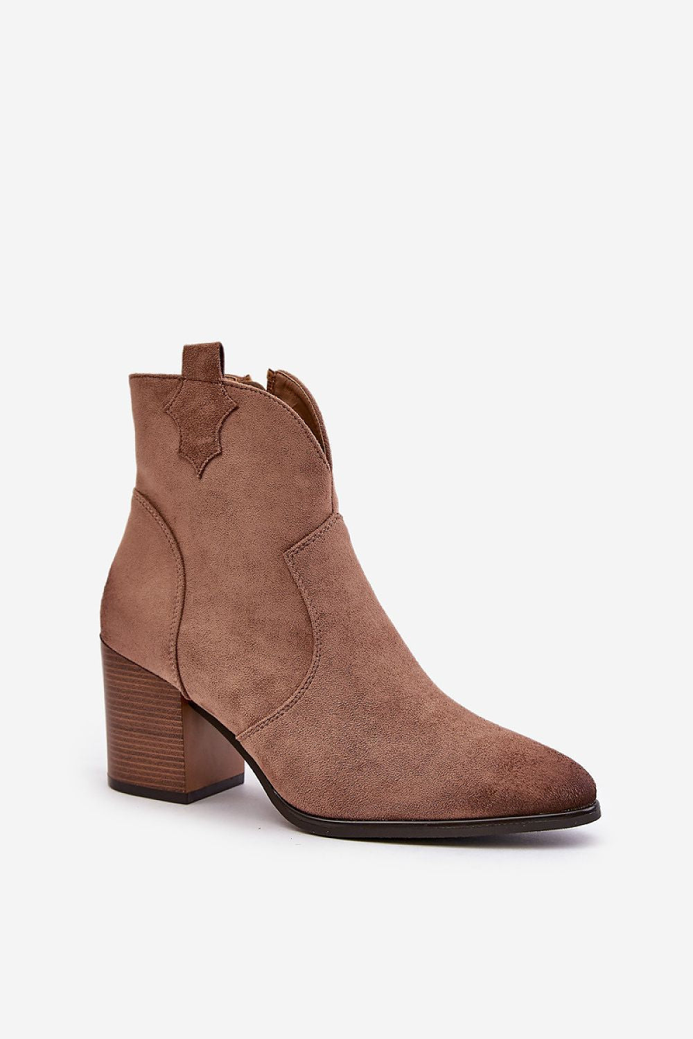 Enkellaarsjes met versleten neus