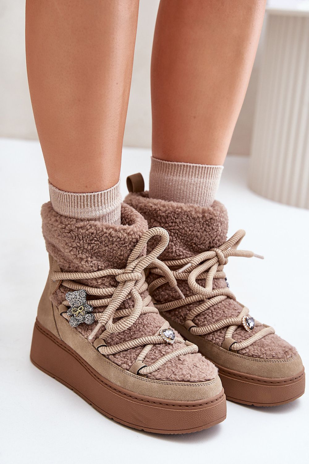 Snowboots met veters en bont